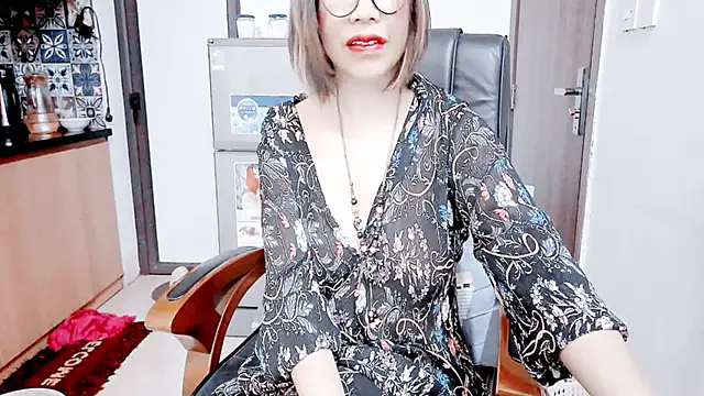 Miu-Le online show from 12/20/25, 12:45