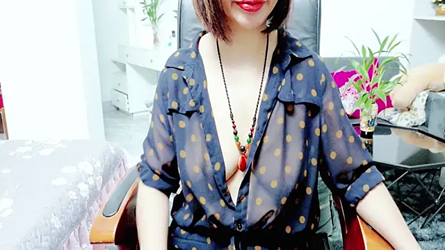 Snapshot of Miu-Le chatting on 06/25/26, 08:24 Miu-Le online show from 06/25/26, 08:24
