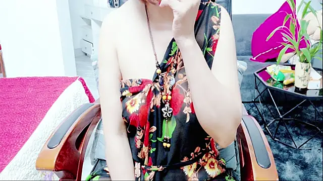 Snapshot of Miu-Le chatting on 07/07/26, 09:19 Miu-Le online show from 07/07/26, 09:19