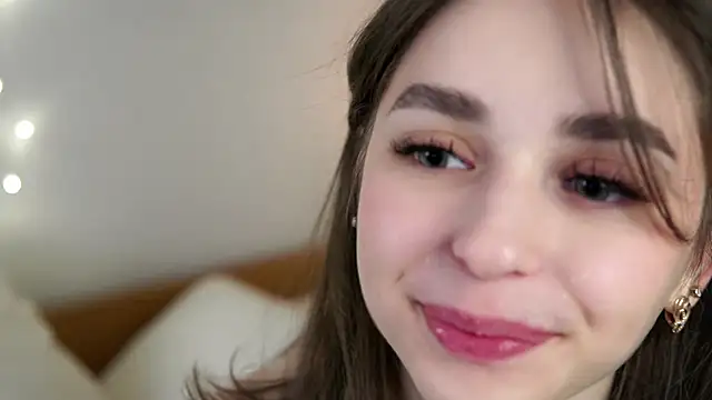 EstherMitchel online show from 12/30/24, 06:20