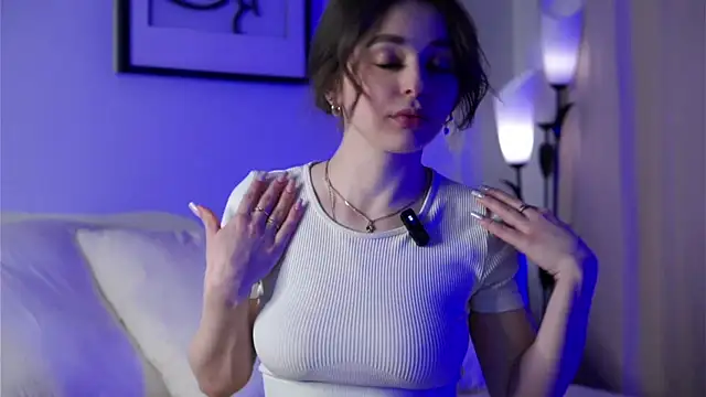 EstherMitchel online show from 03/14/25, 04:21