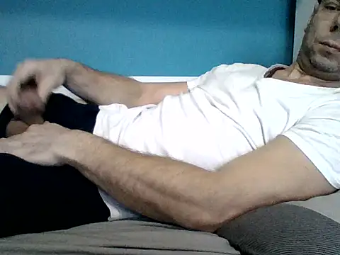 Snapshot of SEBIX-35 chatting on 11/25/25, 07:41 SEBIX-35 online show from 11/25/25, 07:41