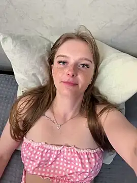 lovelly molly online show from 05/26/26, 04:25