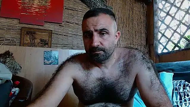 Snapshot of ivat80 chatting on 07/19/26, 10:52 ivat80 online show from 07/19/26, 10:52