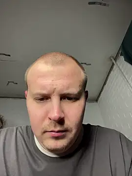 MrMrsRight online show from 12/21/25, 10:44