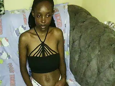 petite clara24 online show from 10/04/25, 10:19