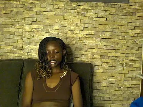 Snapshot of petite_clara24 chatting on 06/19/26, 09:07 petite clara24 online show from 06/19/26, 09:07
