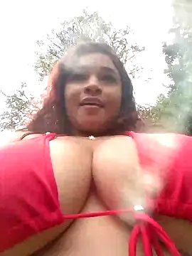 Snapshot of Darsha_Hara chatting on 01/01/25, 08:04 Darsha Hara online show from 01/01/25, 08:04