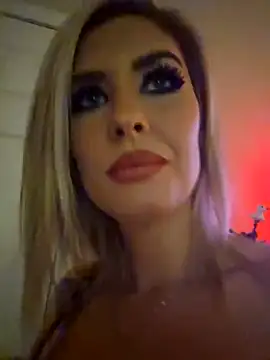 Snapshot of ellieconradxo chatting on 12/24/24, 03:49 ellieconradxo online show from 12/24/24, 03:49