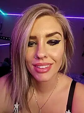 Snapshot of ellieconradxo chatting on 01/11/25, 06:56 ellieconradxo online show from 01/11/25, 06:56