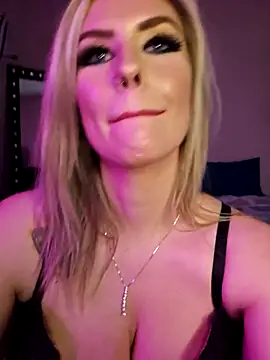 Snapshot of ellieconradxo chatting on 02/08/25, 09:15 ellieconradxo online show from 02/08/25, 09:15