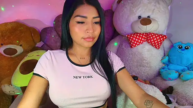 Snapshot of Pocahontascute_33 chatting on 03/11/26, 05:30 Pocahontascute 33 online show from 03/11/26, 05:30