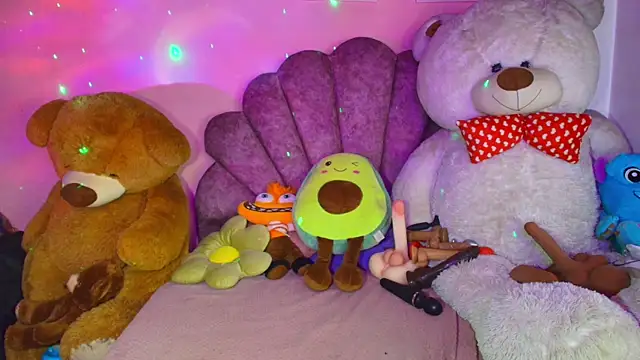 Snapshot of Pocahontascute_33 chatting on 04/10/26, 05:23 Pocahontascute 33 online show from 04/10/26, 05:23