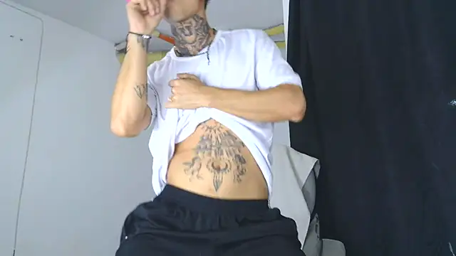 Skartoliver online show from 10/05/25, 01:59