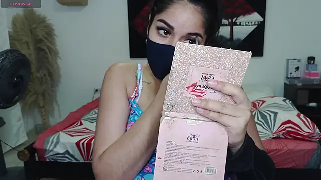 Snapshot of umarany chatting on 01/10/25, 12:04 umarany online show from 01/10/25, 12:04