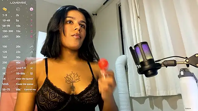 ninapego online show from 03/15/25, 11:50