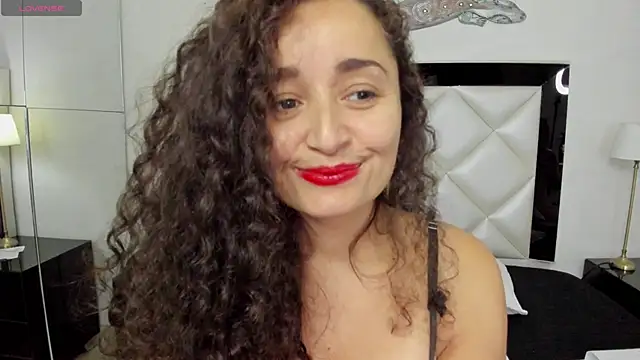  luna  sweet  online show from 02/05/25, 09:36