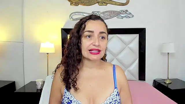  luna  sweet  online show from 02/20/25, 03:12