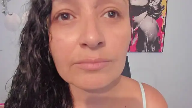  luna  sweet  online show from 09/15/25, 02:11