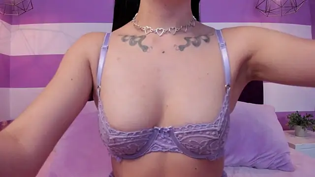 Snapshot of Alli_cooper chatting on 01/21/25, 03:10 Alli cooper online show from 01/21/25, 03:10