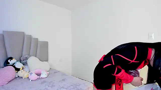 Snapshot of Alli_cooper chatting on 02/28/25, 08:18 Alli cooper online show from 02/28/25, 08:18