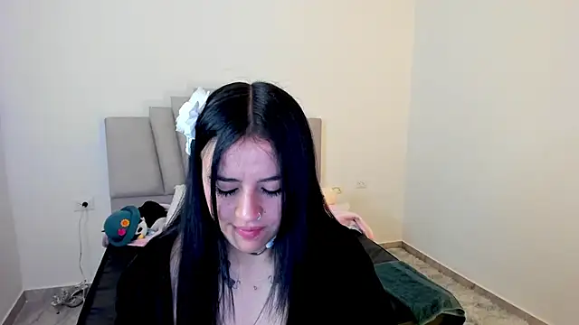 Snapshot of Alli_cooper chatting on 03/11/25, 10:09 Alli cooper online show from 03/11/25, 10:09