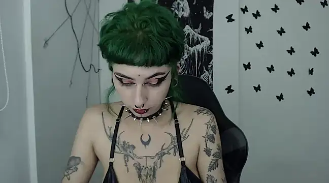 Snapshot of n0sferatus__ chatting on 12/07/24, 05:48 n0sferatus online show from 12/07/24, 05:48