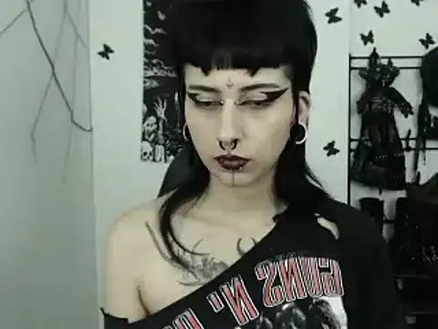 Snapshot of n0sferatus__ chatting on 10/07/25, 03:14 n0sferatus online show from 10/07/25, 03:14