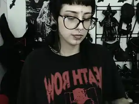 Snapshot of n0sferatus__ chatting on 04/10/26, 02:50 n0sferatus online show from 04/10/26, 02:50