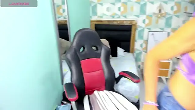 CATIAJONES online show from 01/14/26, 06:57