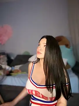 Snapshot of Zeli_66 chatting on 04/18/26, 08:40 Zeli 66 online show from 04/18/26, 08:40