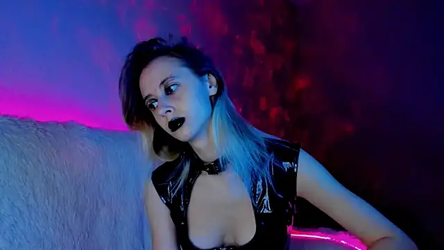 Snapshot of Inner_Light chatting on 12/14/24, 02:53 Inner Light online show from 12/14/24, 02:53