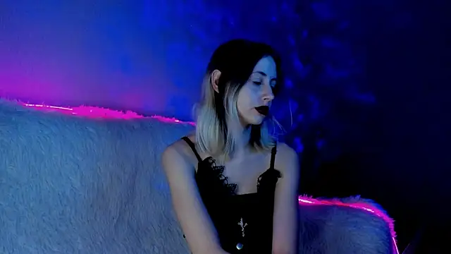 Snapshot of Inner_Light chatting on 01/19/25, 04:36 Inner Light online show from 01/19/25, 04:36