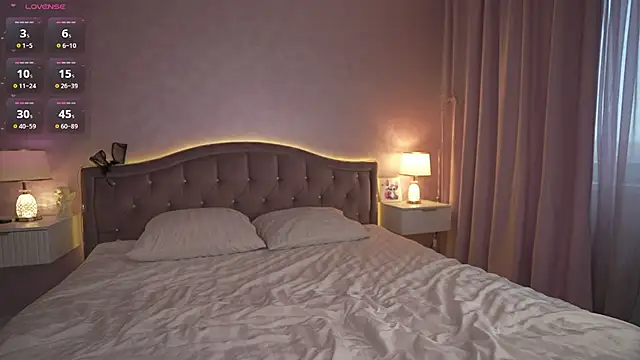  Moon  Shine  online show from 07/11/26, 05:43