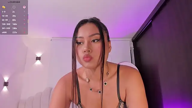 Snapshot of AmberLewis_ chatting on 06/12/26, 11:46 AmberLewis online show from 06/12/26, 11:46