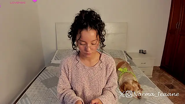 Snapshot of Norma-Jeaane chatting on 02/04/26, 12:33 Norma-Jeaane online show from 02/04/26, 12:33