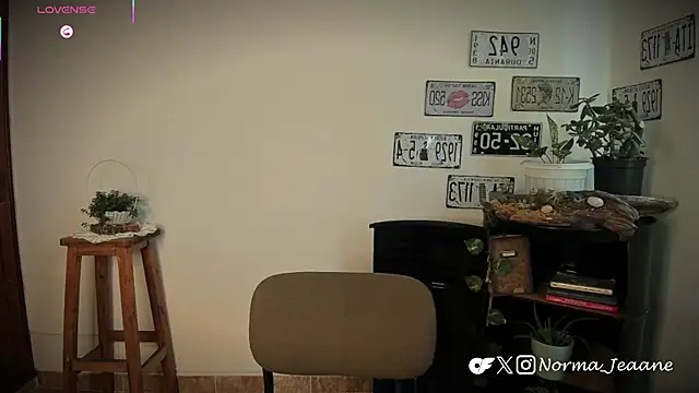 Snapshot of Norma-Jeaane chatting on 04/16/26, 08:31 Norma-Jeaane online show from 04/16/26, 08:31