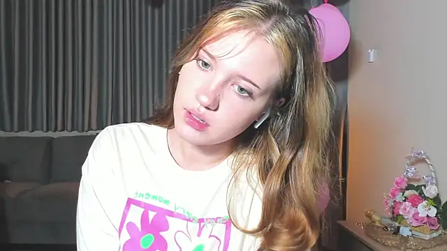 HanahCute online show from 03/06/25, 07:32