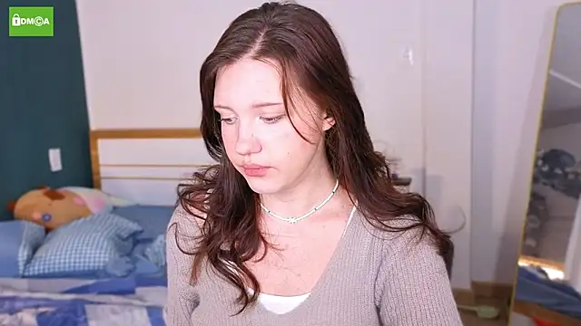 HanahCute online show from 10/09/25, 01:25