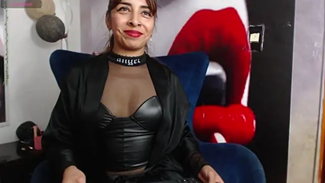 ameliefederline11 online show from 11/05/25, 11:05