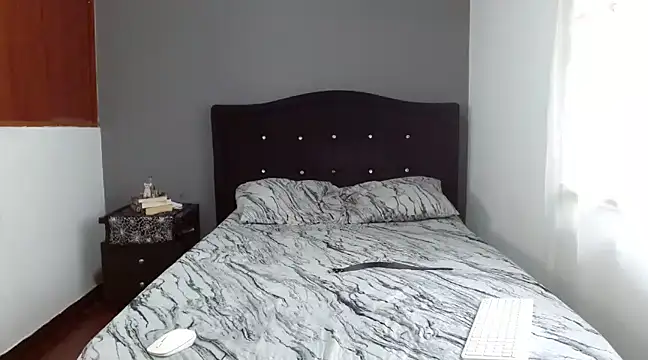 Emilia 1995 online show from 02/24/25, 12:37