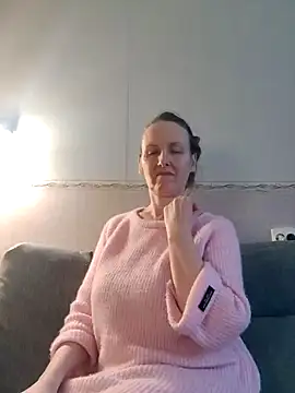 Evelina cute online show from 12/10/24, 07:26