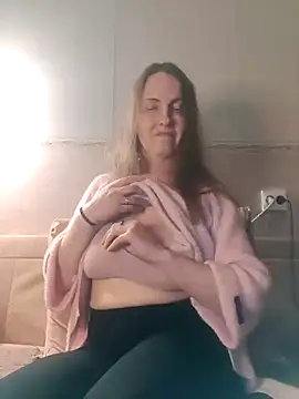 Evelina cute online show from 12/19/24, 03:30