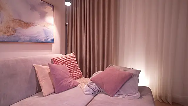 Snapshot of pauline__7 chatting on 10/23/25, 06:06 pauline 7 online show from 10/23/25, 06:06