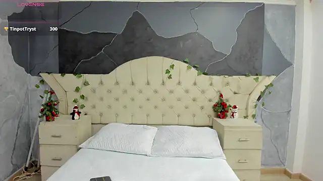 Snapshot of AmberGreyy_ chatting on 12/22/25, 06:05 AmberGreyy online show from 12/22/25, 06:05