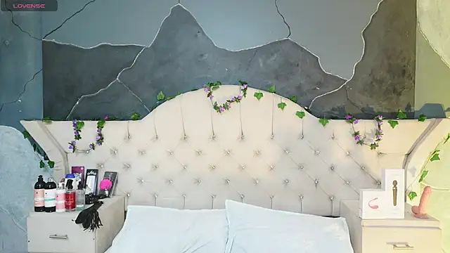 AmberGreyy  online show from 04/25/26, 05:43