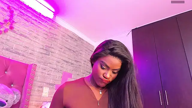 IsabellaBromsS online show from 02/08/25, 07:49