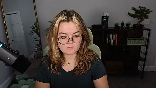 rodeobrii online show from 09/26/25, 03:43