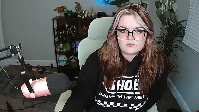 Snapshot of rodeobrii chatting on 03/25/26, 01:44 rodeobrii online show from 03/25/26, 01:44