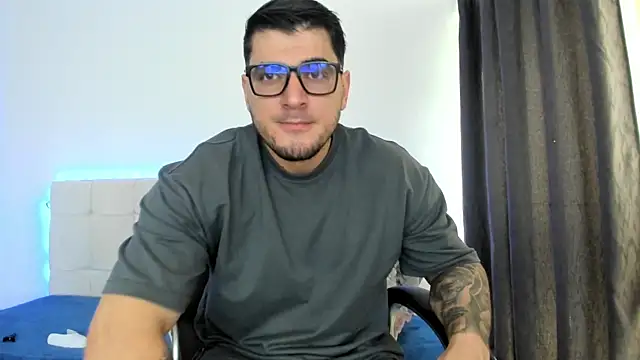 Snapshot of Teilor_Creed chatting on 12/17/25, 08:15 Teilor Creed online show from 12/17/25, 08:15